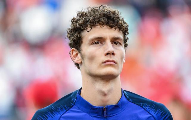 拜仁复兴还靠买买买:阿森纳真核领衔 再挖德甲