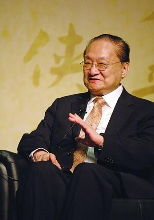 乐坛“金针奖”获得者，应邀登台春晚丈夫车祸身亡，她守寡35年