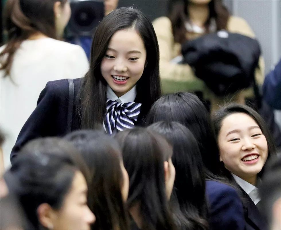15岁天才少女出道即巅峰,遭雪藏伤病,退役发现