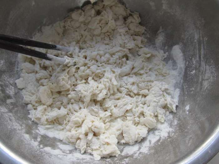 西红柿疙瘩汤冬天最好,简单味道好,喝1碗全身