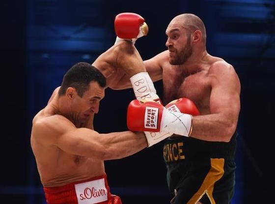 森-富里和维尔德到底谁能赢?看看拳王刘易斯是