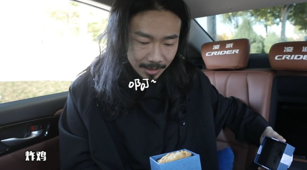 阿肆：“我和林宥嘉是不打不相识。”