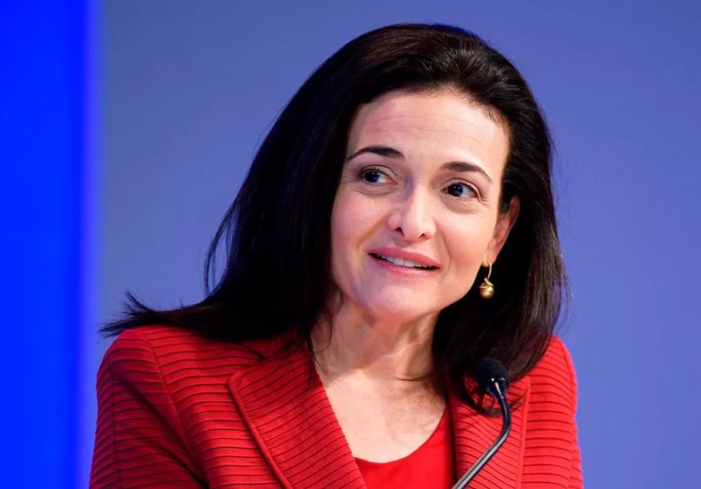 小扎雇人黑苹果,不让高管用iPhone?硅谷这场肥