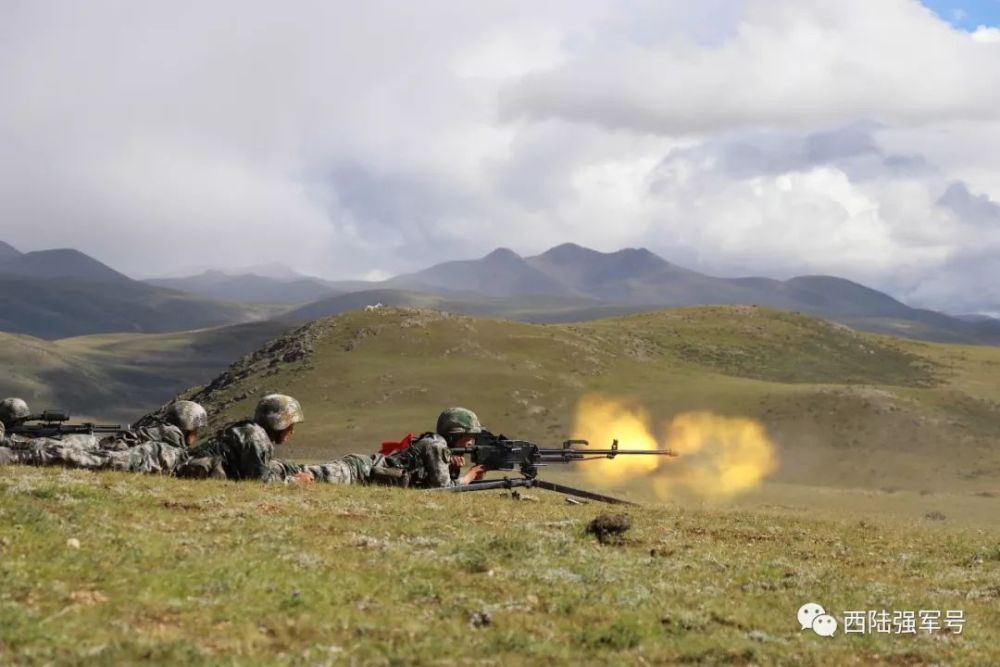 在高原驻训的战友,你的努力和付出今天上了军报头条