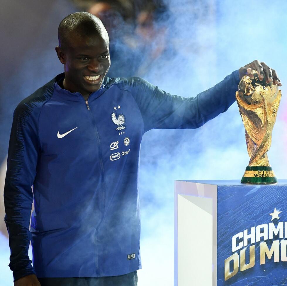 冠军让这一代法国国脚都飘了?唯有坎特踏实前