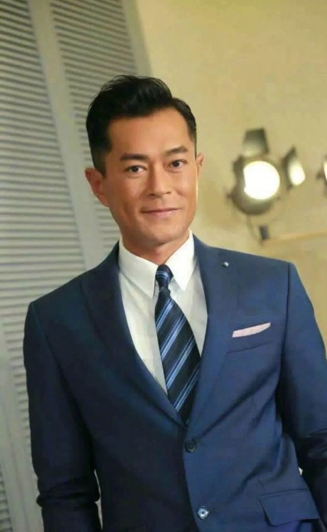 古天乐忍两年剧痛发现颈椎移位!生日过后立即飞美国动