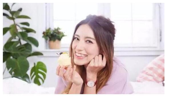 曾是周杰伦力捧歌手歌曲红遍大江南北，因入戏太深而陷入困境