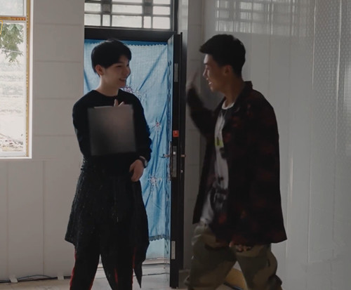 《变形计》胡子豪穿万元衣服叫有钱?看完张明扬家的豪