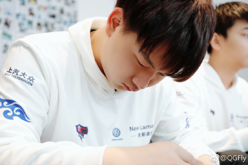 【一人一英雄】东部名将新王轮番上阵 飞牛依