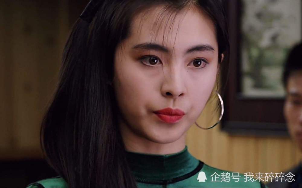 51岁王祖贤近照，五官大变脸成这般，这模样和之前天差地别！
