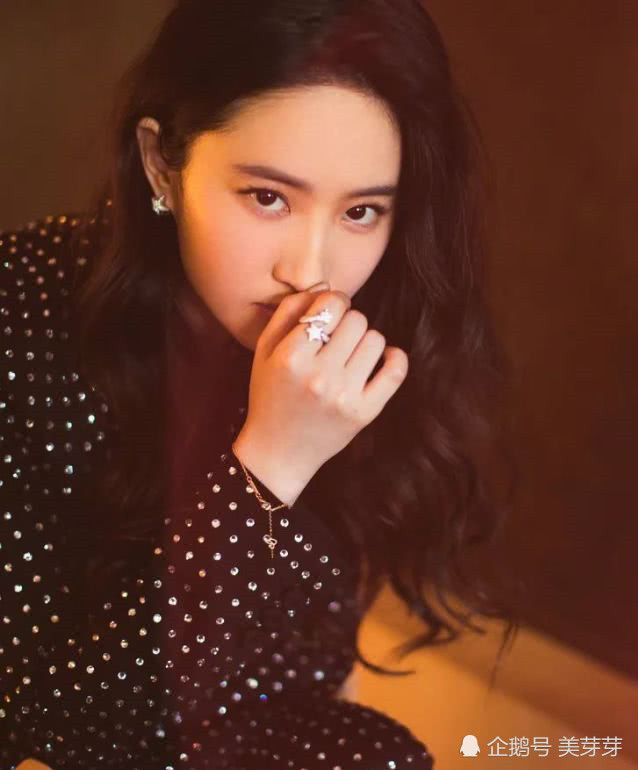 刘亦菲和赵丽颖鼻子这么好看,其实都离不开修