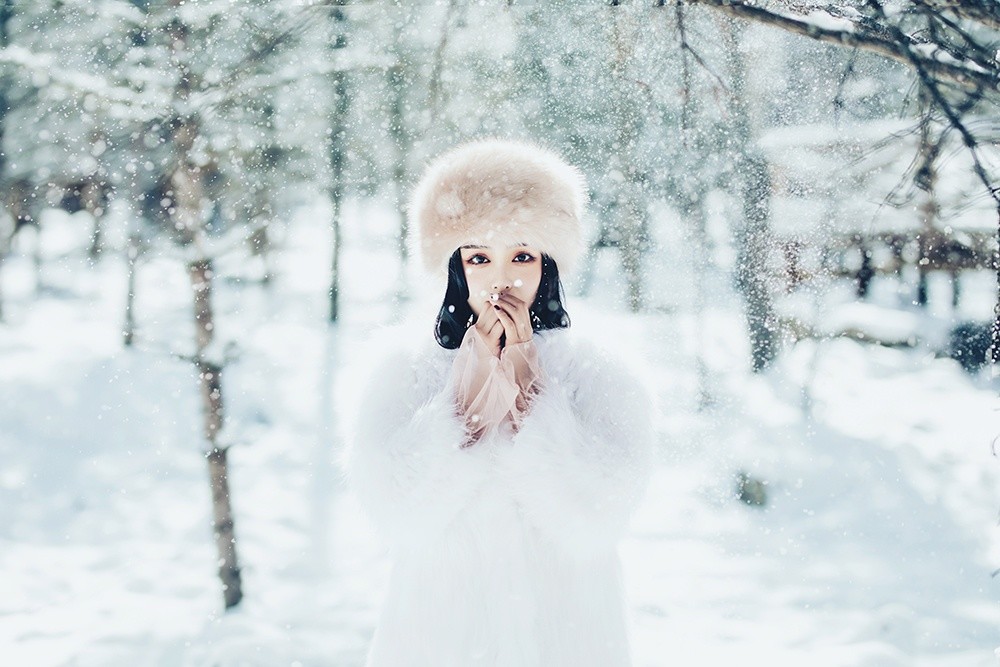 摄影拍摄技巧:教你如何在雪天拍出超级美的人像大片!