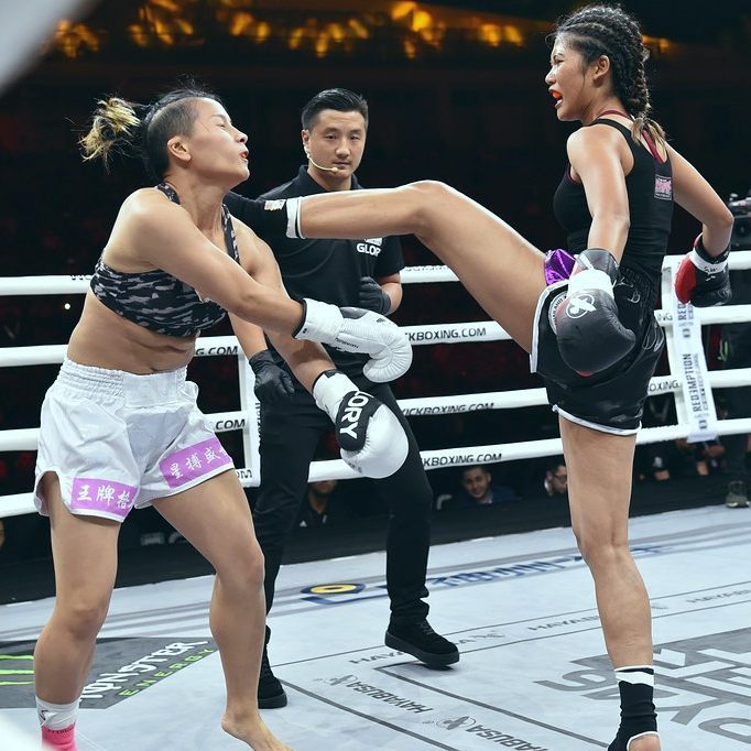 泰国女拳手素颜照走红,不但能打还美丽聪慧被封为泰拳