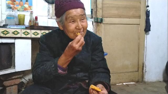 640