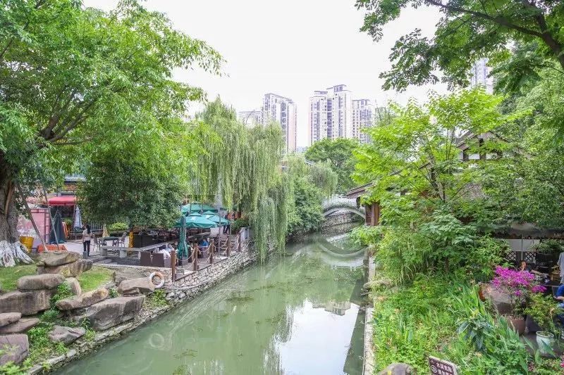 铁像寺水街
