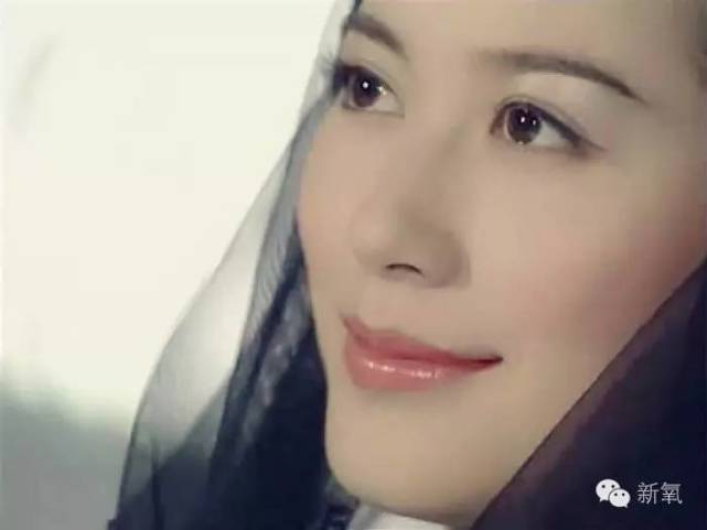 杨幂的眼范冰冰的唇,美人们脸上的神来之笔