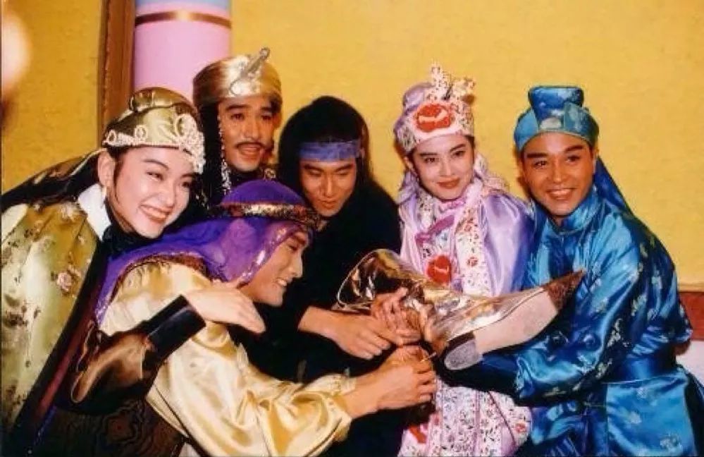 为什么这部25年前2个多月就拍出来的《东成西就》，无法超越？