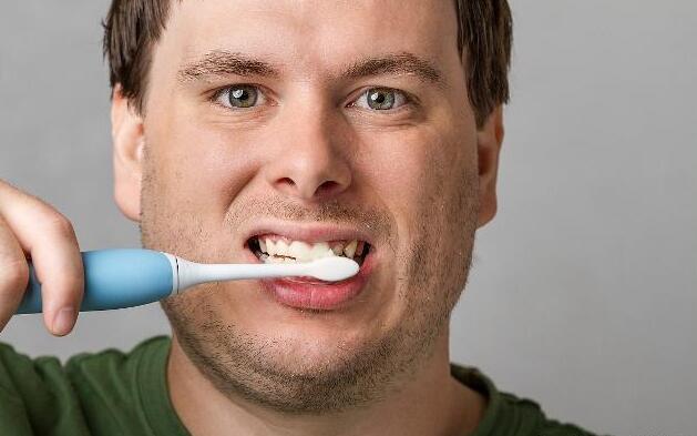 早上睡醒后,总感觉口苦、口臭,是怎么回事?看