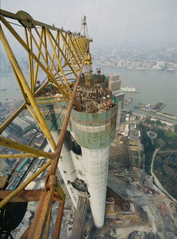 东方明珠电视塔是如何建成的?