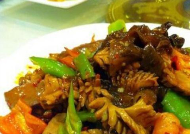 这道"男人菜"价格不贵营养高,比生蚝美味,老公一顿不