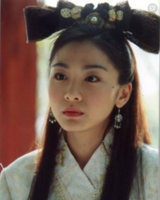 童年女神拍戏被扇耳光致脑震荡，此生无法运动，今40岁无戏可演