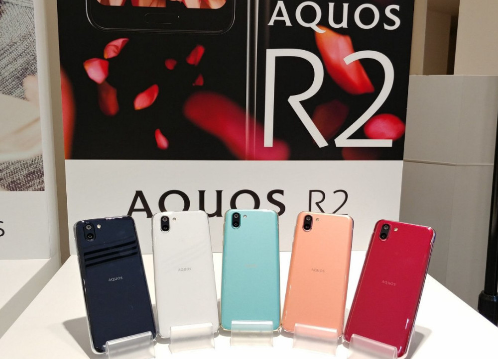 上下双刘海,夏普发布旗舰aquos r2,正式跟大家亮相!