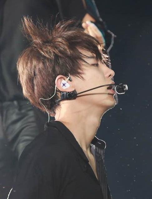 朴灿烈,帅就一个字却跟了朴灿烈一辈子!又帅又可爱的