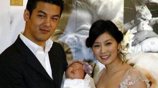 贾静雯修杰楷婚礼现场图曝光,一家五口温馨合影太甜了
