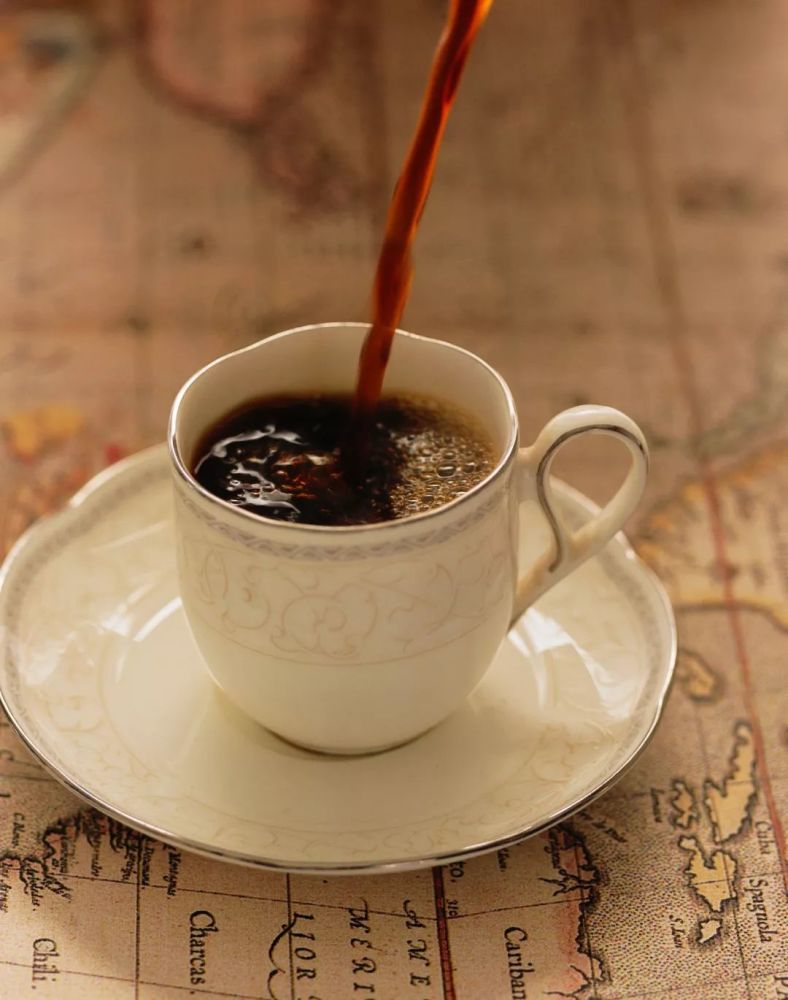 雷蒙德·卡佛:咖啡先生和修理先生