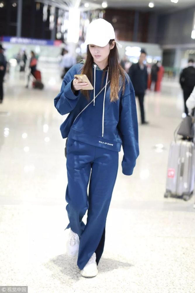 杜鹃钟楚曦教你什么是不经意的慵懒风!