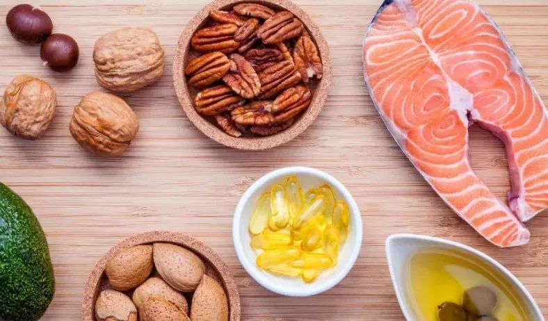 四岁男童因吃鸡蛋离奇死亡!医生怒斥,奶奶痛哭