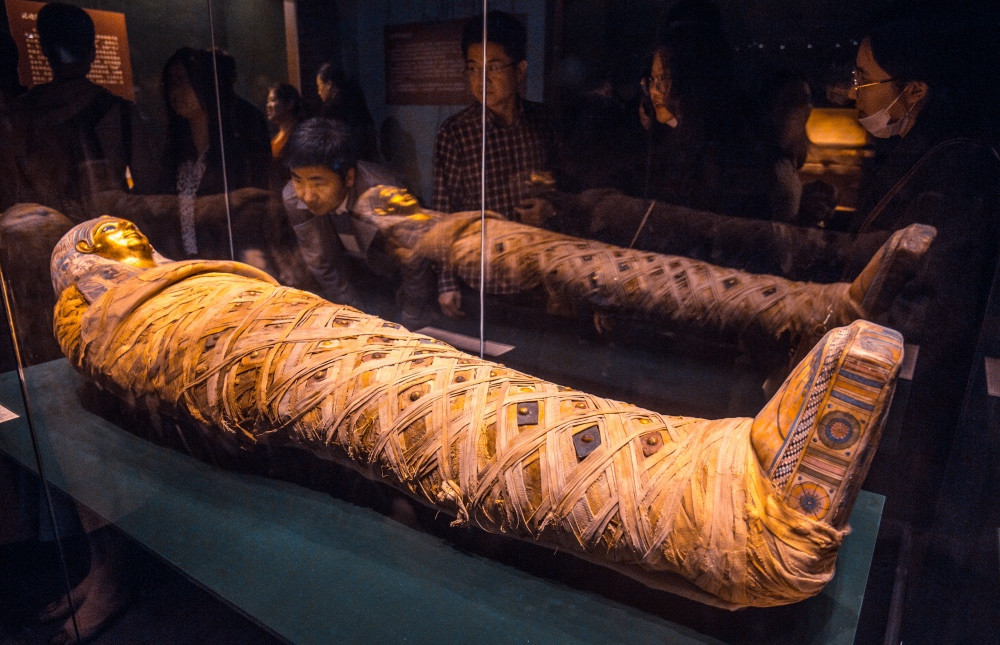 湖北省博物馆探秘古埃及文明:遗体防腐师、木