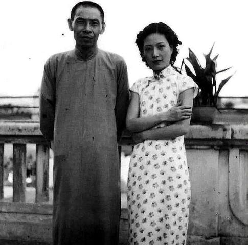 杜月笙与妻子孟小冬的几张合影老照片,二人感情看上去十分和睦