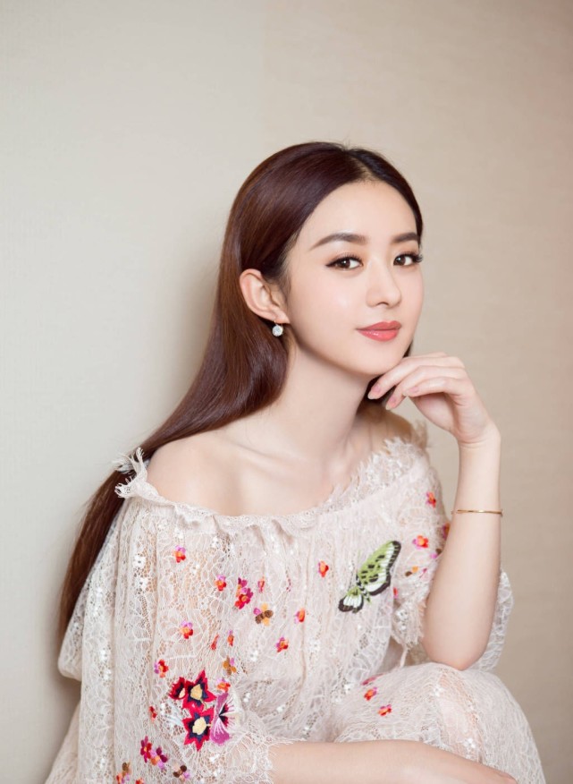 你和我的倾城时光 金瀚亲吻赵丽颖害羞耳朵红