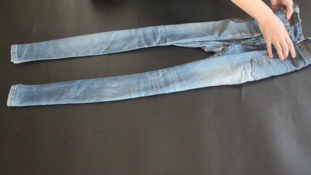 教你牛仔裤收纳小技巧,这样叠省空间又整齐,看