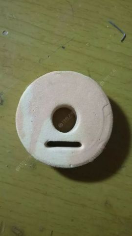 640