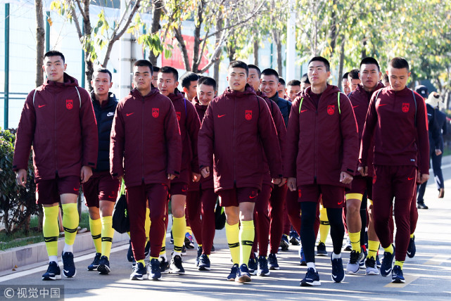 足协这次没被骂!媒体人齐发声:欣慰国字号踢中