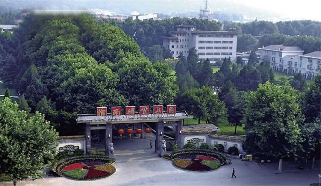 淮矿老建筑探秘】淮南矿业集团机关大院