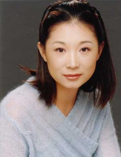 前央视主持因前夫有怪癖离婚，后嫁小6岁影帝，今49岁生活美满