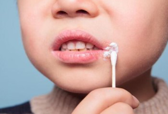 几块钱的红霉素软膏,竟然这么厉害,一年帮你省