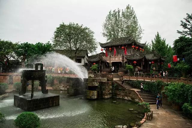 郫都区4个:望丛祠,郫都区三道堰,三道堰青杠树景区,农科村旅游景区.