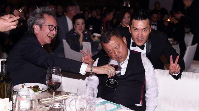 酒后险些犯大错的明星：葛优酒后欲亲赵薇，而他更是进了监狱