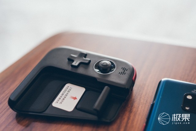 单手吃鸡的快感:北通G1单边游戏手柄体验