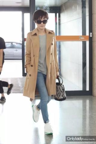 孙俪看秀一套行头6万块, 刘雯为爱不再冷艳变