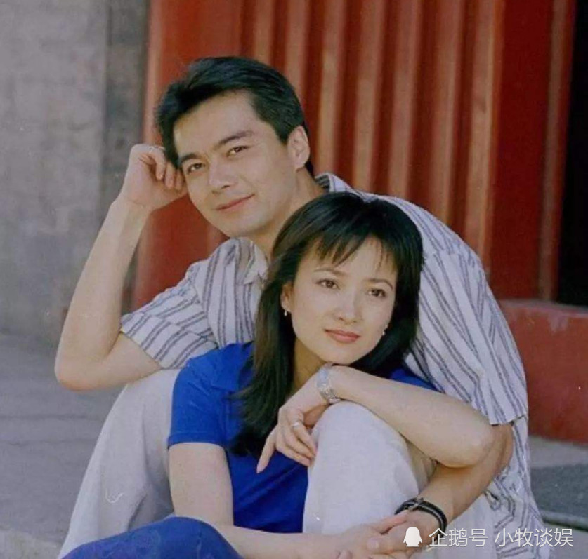 看了54岁许亚军前任何晴,再看现任张澍,网友:这