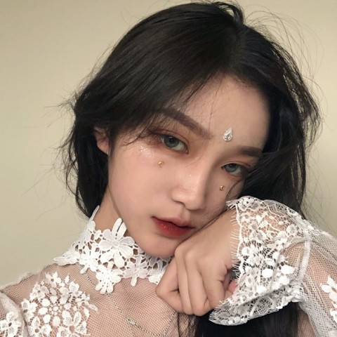 最近火了"特写"女生头像:对你失望透顶,同时又想念至极