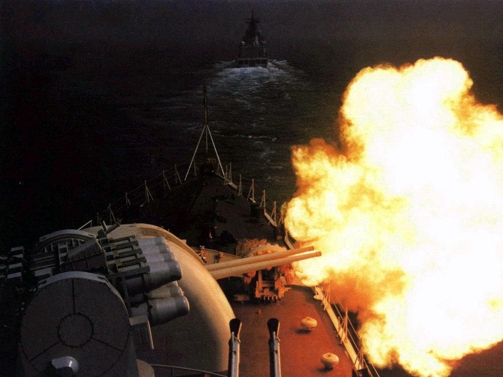 军舰为何不取消舰炮,直接用导弹打仗?