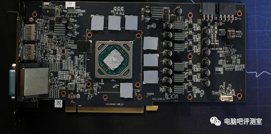 蓝宝石rx 590 8g 超白金极光特别版测评