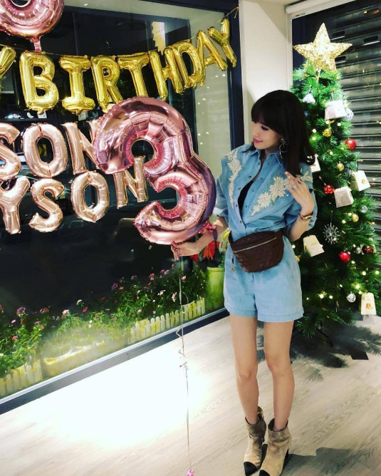 林志颖夫妇给3岁双胞胎儿子庆生,双子星生日蛋