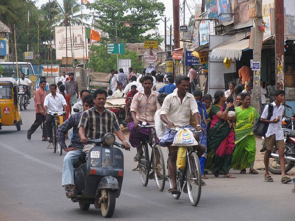 印度人认为上厕所用手比纸更卫生，了解情况后，原来有这么多好处